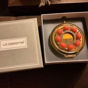 NWT Liz Claiborne Compact